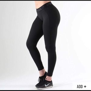 Gym shark leggings
